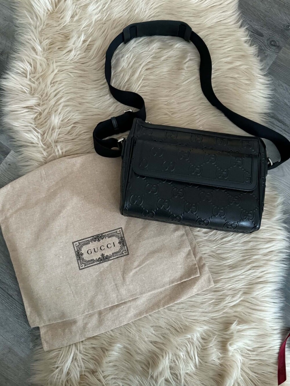 Authentic Gucci GG Embossed Messenger Bag‎ With Dust Bag And Original Paperwork